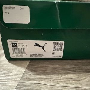 Puma Sneakers - Girls Size 3Y - Pre owned